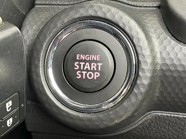 スズキ クロスビー HYBRID MZ 埼玉県 2018(平30)年 2万km キャラバンアイボリーパールメタリック/ホワイト 2トーンルーフ 社外8型ナビ/フルセグ/衝突被害軽減ブレーキ/車線逸脱抑制装置/クルーズコントロール/オートマチックハイビーム/クリアランスソナー/ETC/シートヒーター/純正16インチAW/LEDヘッドライト/スマートキー