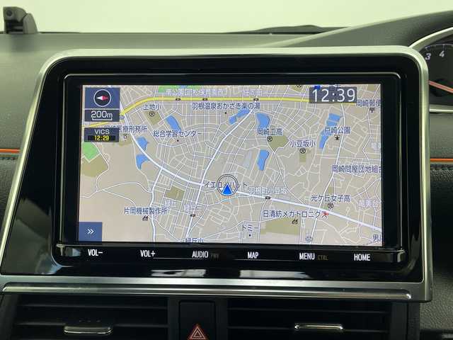 トヨタ シエンタ ファンベースG 愛知県 2018(平30)年 1.2万km シルバーM 純正ナビ/・Bluetooth/・CD/DVD/・フルセグテレビ/パノラミックビューモニター/両側パワースライドドア/衝突軽減ブレーキ/オートライト/前方ドライブレコーダー/エンジンスタートボタン/ビルトインＥＴＣ