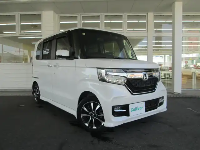 ホンダ Ｎ ＢＯＸ カスタム G L ホンダセンシング 千葉県 2018(平30)年 1.8万km プラチナホワイトパール 純正メモリナビ、フルセグTV/バックカメラ/純正オーディオ【DVD/CD/BT/SD/USB】/両側パワースライドドア/LEDヘッドライト&LEDフォグランプ/純正14インチアルミホイール/アダプティブクルーズコントロール/レーンキープアシスト/ナビ連動ステアリングスイッチ/革調シートカバー/純正前方ドライブレコーダー/ビルトインETC/取扱説明書/新車時保証書/スペアキー