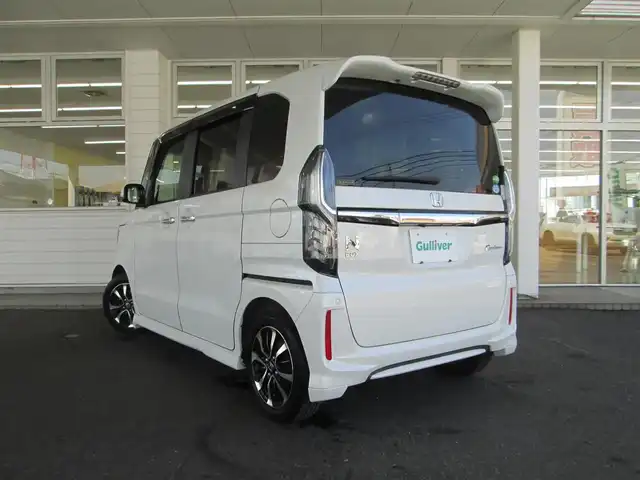 ホンダ Ｎ ＢＯＸ カスタム G L ホンダセンシング 千葉県 2018(平30)年 1.8万km プラチナホワイトパール 純正メモリナビ、フルセグTV/バックカメラ/純正オーディオ【DVD/CD/BT/SD/USB】/両側パワースライドドア/LEDヘッドライト&LEDフォグランプ/純正14インチアルミホイール/アダプティブクルーズコントロール/レーンキープアシスト/ナビ連動ステアリングスイッチ/革調シートカバー/純正前方ドライブレコーダー/ビルトインETC/取扱説明書/新車時保証書/スペアキー