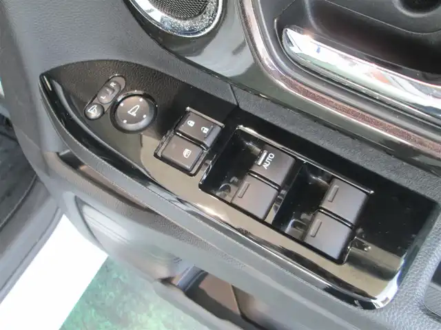 ホンダ Ｎ ＢＯＸ カスタム G L ホンダセンシング 千葉県 2018(平30)年 1.8万km プラチナホワイトパール 純正メモリナビ、フルセグTV/バックカメラ/純正オーディオ【DVD/CD/BT/SD/USB】/両側パワースライドドア/LEDヘッドライト&LEDフォグランプ/純正14インチアルミホイール/アダプティブクルーズコントロール/レーンキープアシスト/ナビ連動ステアリングスイッチ/革調シートカバー/純正前方ドライブレコーダー/ビルトインETC/取扱説明書/新車時保証書/スペアキー