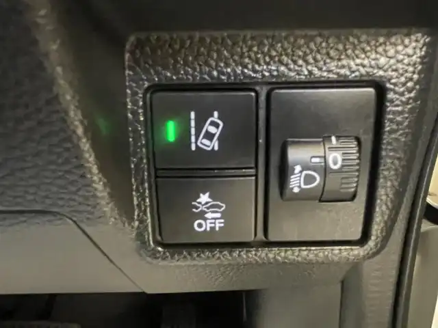ホンダ Ｎ ＢＯＸ カスタム L 千葉県 2022(令4)年 5.4万km プラチナホワイトパール 社外メモリナビ【CN-HE01D】/フルセグTV/DVD/CD/Bluetooth接続/バックカメラ/片側パワースライドドア/USBポート×2/前方ドライブレコーダー【SN-ST5600d】/衝突軽減ブレーキ/車線逸脱警報/クリアランスソナー/レーンキーピングアシストシステム/アダプティブクルーズコントロール/リアロールサンシェード/パーソナルテーブル/ブレーキホールド/LEDヘッドライト/純正ラバーフロアマット/ドアバイザー/エンジンプッシュスタート/スマートキー/スペアキー