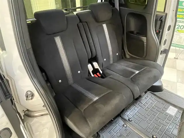 ホンダ Ｎ ＢＯＸ カスタム L 千葉県 2022(令4)年 5.4万km プラチナホワイトパール 社外メモリナビ【CN-HE01D】/フルセグTV/DVD/CD/Bluetooth接続/バックカメラ/片側パワースライドドア/USBポート×2/前方ドライブレコーダー【SN-ST5600d】/衝突軽減ブレーキ/車線逸脱警報/クリアランスソナー/レーンキーピングアシストシステム/アダプティブクルーズコントロール/リアロールサンシェード/パーソナルテーブル/ブレーキホールド/LEDヘッドライト/純正ラバーフロアマット/ドアバイザー/エンジンプッシュスタート/スマートキー/スペアキー