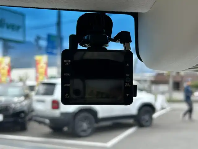 ホンダ Ｎ ＢＯＸ L 愛媛県 2023(令5)年 1.1万km プラチナホワイトパール Strada7型ナビ(BT/フルセグTV)/バックカメラ/片側電動スライドドア/ホンダセンシング/アダプティブクルーズコントロール/バックソナー/前後ドライブレコーダー/前席シートヒーター/LEDヘッドライト/オートライト/オートマチックハイビーム/アイドリングストップ/電動パーキングブレーキ/ステアリングリモコン/電格ミラー/後席サンシェイド/シガーソケット/純正ホイールキャップ/現状サマー(鉄)(155/65/R14)/DUNLOP ENASAVE EC300