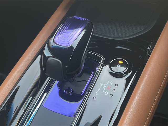 ホンダ ヴェゼル ハイブリッド Z 長野県 2014(平26)年 10.4万km プレミアムディープロッソパール (株)IDOMが運営する【じしゃロン長野店】の自社ローン専用車両になります。こちらは現金またはオートローンご利用時の価格です。自社ローンご希望の方は別途その旨お申付け下さい/純正ナビ/Bluetooth/バックカメラ/フルセグテレビ/ETC/シートヒーター/純正ホイール