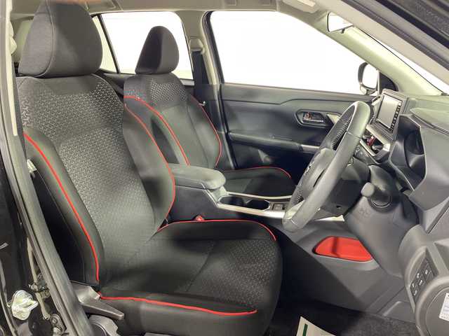 トヨタ ライズ Z 神奈川県 2022(令4)年 1.8万km ブラックマイカメタリック 社外SDナビ【CN-HE01WD】/AM/FM フルセグ Bluetooth　CD　DVD USB/バックカメラ/全車速追従機能付アダプティブクルーズコントロール/前席シートヒーター/前後ドライブレコーダー/ビルトインETC/スマートキー/スペアキー/スマートアシスト/純正LEDヘッドライト/フォグライト/オートライト/アダプティブドライビングハイビーム/純正17インチアルミホイール付きサマータイヤ/レーンキープコントロール/衝突回避支援ブレーキ/ビークルスタビリティコントロール/前後コーナーセンサー/盗難防止装置/アイドリングストップ