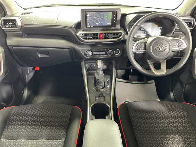 トヨタ ライズ Z 神奈川県 2022(令4)年 1.8万km ブラックマイカメタリック 社外SDナビ【CN-HE01WD】/AM/FM フルセグ Bluetooth　CD　DVD USB/バックカメラ/全車速追従機能付アダプティブクルーズコントロール/前席シートヒーター/前後ドライブレコーダー/ビルトインETC/スマートキー/スペアキー/スマートアシスト/純正LEDヘッドライト/フォグライト/オートライト/アダプティブドライビングハイビーム/純正17インチアルミホイール付きサマータイヤ/レーンキープコントロール/衝突回避支援ブレーキ/ビークルスタビリティコントロール/前後コーナーセンサー/盗難防止装置/アイドリングストップ