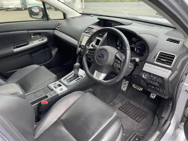スバル レヴォーグ 1．6GT－S アイサイト 東京都 2014(平26)年 9.8万km アイスシルバーメタリック (株)IDOMが運営する【じしゃロン昭島店】の自社ローン専用車両になります。こちらは現金またはオートローンご利用時の価格です。自社ローンご希望の方は別途その旨お申付け下さい/ディーラーOPナビ/BT/フルセグTV/CD/DVD/ワンオーナー/バックカメラ/ETC付/パワーシート（D＋N）/シートヒーター（D+N）/レザーシート/LEDライト/USB入力端子/スマートキー/コーナーセンサー（前後）/電動格納ミラー/純正フロアマット
