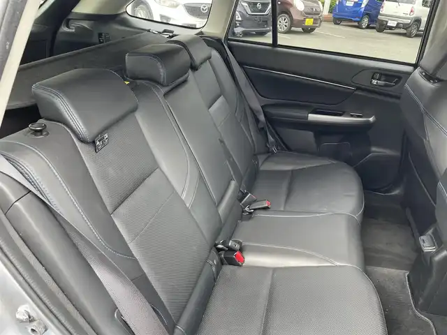 スバル レヴォーグ 1．6GT－S アイサイト 東京都 2014(平26)年 9.8万km アイスシルバーメタリック (株)IDOMが運営する【じしゃロン昭島店】の自社ローン専用車両になります。こちらは現金またはオートローンご利用時の価格です。自社ローンご希望の方は別途その旨お申付け下さい/ディーラーOPナビ/BT/フルセグTV/CD/DVD/ワンオーナー/バックカメラ/ETC付/パワーシート（D＋N）/シートヒーター（D+N）/レザーシート/LEDライト/USB入力端子/スマートキー/コーナーセンサー（前後）/電動格納ミラー/純正フロアマット