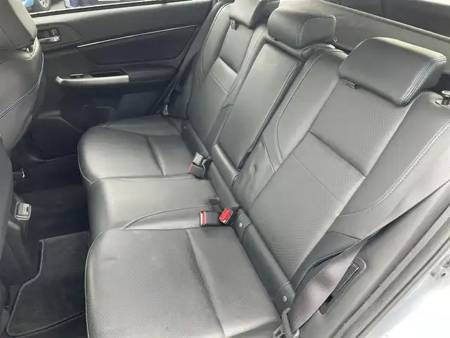 スバル レヴォーグ 1．6GT－S アイサイト 東京都 2014(平26)年 9.8万km アイスシルバーメタリック (株)IDOMが運営する【じしゃロン昭島店】の自社ローン専用車両になります。こちらは現金またはオートローンご利用時の価格です。自社ローンご希望の方は別途その旨お申付け下さい/ディーラーOPナビ/BT/フルセグTV/CD/DVD/ワンオーナー/バックカメラ/ETC付/パワーシート（D＋N）/シートヒーター（D+N）/レザーシート/LEDライト/USB入力端子/スマートキー/コーナーセンサー（前後）/電動格納ミラー/純正フロアマット