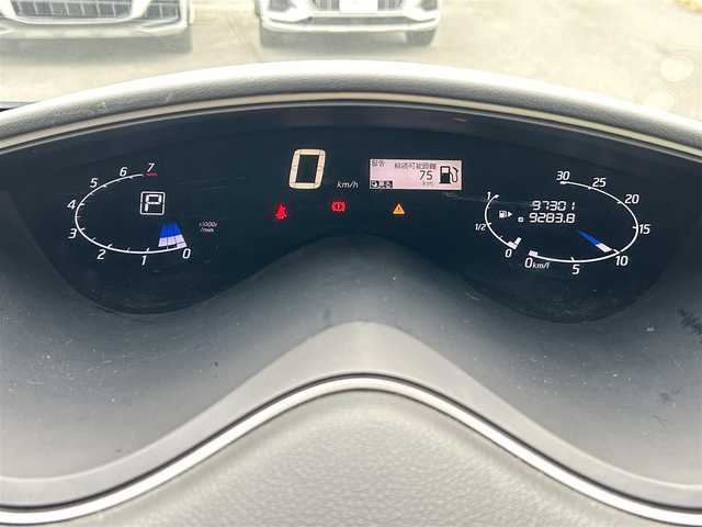 日産 セレナ ハイウェイS S HV Aセーフ 福岡県 2014(平26)年 9.8万km ダイヤモンドブラック 衝突軽減ブレーキ/クルーズコントロール/純正HDDナビ/Bluetoothオーディオ/USB接続/アラウンドビューモニター/フルセグTV/ビルトインETC/後席モニター/前方ドライブレコーダー/両側パワースライドドア/純正フロアマット/純正アルミホイール/LEDヘッドライト/レーンキープアシスト