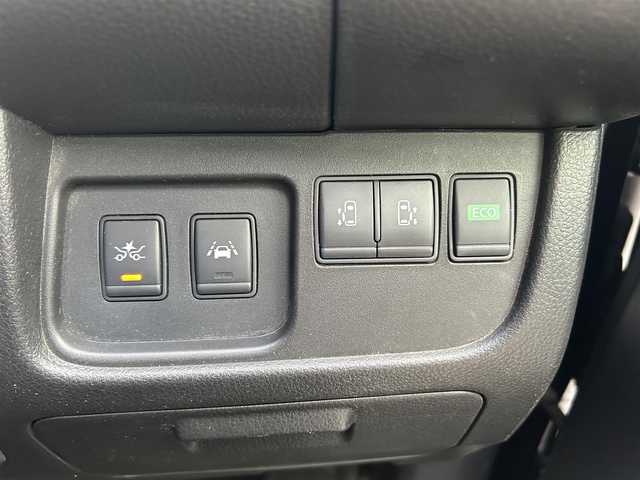 日産 セレナ ハイウェイS S HV Aセーフ 福岡県 2014(平26)年 9.8万km ダイヤモンドブラック 衝突軽減ブレーキ/クルーズコントロール/純正HDDナビ/Bluetoothオーディオ/USB接続/アラウンドビューモニター/フルセグTV/ビルトインETC/後席モニター/前方ドライブレコーダー/両側パワースライドドア/純正フロアマット/純正アルミホイール/LEDヘッドライト/レーンキープアシスト