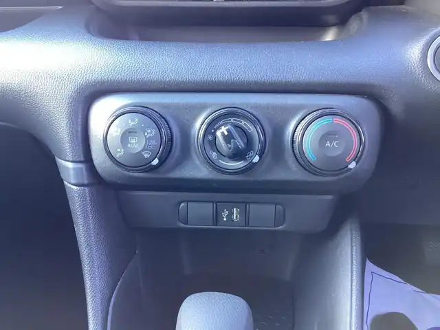 トヨタ ヤリス X 福島県 2022(令4)年 3.7万km ブラック  ト ヨ タ セ  ー フ テ  ィ セ ン ス/ 純 正 デ ィ ス プ レ イ オ ー デ ィ オ/ バ ッ ク カ メ ラ/ ブ ラ イ ン ド ス ポ ッ ト モ ニ タ ー/ ク リ ア ラ ン ス ソ ナ ー/ オ ー ト ラ イ ト/ 横 滑 り 防 止 / 電 動 格 納 ミ ラ ー/ 純 正 フ ロ ア マ ッ ト/ 取 扱 説 明 書