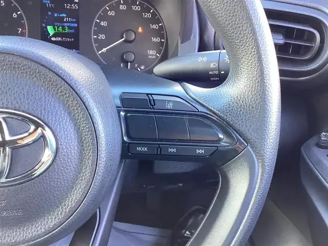 トヨタ ヤリス X 福島県 2022(令4)年 3.7万km ブラック  ト ヨ タ セ  ー フ テ  ィ セ ン ス/ 純 正 デ ィ ス プ レ イ オ ー デ ィ オ/ バ ッ ク カ メ ラ/ ブ ラ イ ン ド ス ポ ッ ト モ ニ タ ー/ ク リ ア ラ ン ス ソ ナ ー/ オ ー ト ラ イ ト/ 横 滑 り 防 止 / 電 動 格 納 ミ ラ ー/ 純 正 フ ロ ア マ ッ ト/ 取 扱 説 明 書