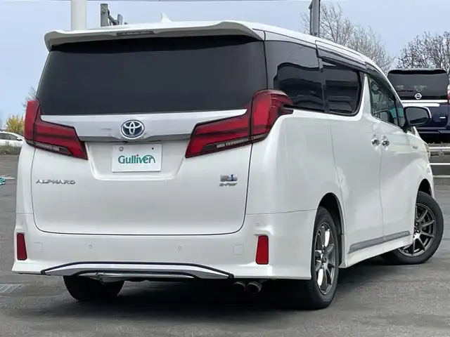 トヨタ アルファードハイブリット SR Cパッケージ 道央・札幌 2018(平30)年 10.4万km ホワイトパールクリスタルシャイン ４WD/TRDエアロ/JBLプレミアムサウンドシステム/純正ディーラーOPナビ/CD/DVD/BT/フルセグ/純正フリップダウンモニター/トヨタセーフティセンス/プリクラッシュセーフティ/横滑り防止装置/レーダークルーズコントロール/レーンキープアシスト/クリアランスソナー/ブラインドスポットモニター/パーキングサポートブレーキ/リアクロストラフィックアラート/ロードサインアシスト/アラウンドビューモニター/ビルトインETC2.0/ドライブレコーダー/デジタルインナーミラー/両側パワースライドドア/パワーバックドア/前席/２列目パワーシート/前席/２列目シートヒーター/前席エアシート/D席メモリーシート/N席/２列目オットマン/ステアリングリモコン/ハンドルヒーター/AC100V/電動パーキング/ブレーキホールド/プッシュスタート/スマートキー/LEDヘッドライト/オートライト/オートハイビーム/フォグランプ/電動格納ミラー/ウィンカーミラー/純正フロアマット/ドアバイザー/スペアキー/h粗衣社外AW付夏タイヤ積込/245/40/R20/2022年/山1mm