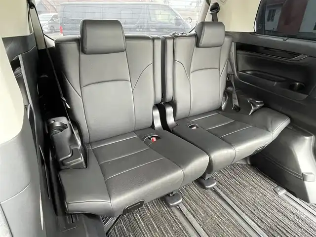トヨタ アルファードハイブリット SR Cパッケージ 道央・札幌 2018(平30)年 10.4万km ホワイトパールクリスタルシャイン ４WD/TRDエアロ/JBLプレミアムサウンドシステム/純正ディーラーOPナビ/CD/DVD/BT/フルセグ/純正フリップダウンモニター/トヨタセーフティセンス/プリクラッシュセーフティ/横滑り防止装置/レーダークルーズコントロール/レーンキープアシスト/クリアランスソナー/ブラインドスポットモニター/パーキングサポートブレーキ/リアクロストラフィックアラート/ロードサインアシスト/アラウンドビューモニター/ビルトインETC2.0/ドライブレコーダー/デジタルインナーミラー/両側パワースライドドア/パワーバックドア/前席/２列目パワーシート/前席/２列目シートヒーター/前席エアシート/D席メモリーシート/N席/２列目オットマン/ステアリングリモコン/ハンドルヒーター/AC100V/電動パーキング/ブレーキホールド/プッシュスタート/スマートキー/LEDヘッドライト/オートライト/オートハイビーム/フォグランプ/電動格納ミラー/ウィンカーミラー/純正フロアマット/ドアバイザー/スペアキー/h粗衣社外AW付夏タイヤ積込/245/40/R20/2022年/山1mm