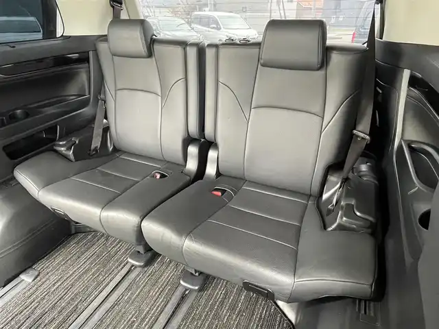トヨタ アルファードハイブリット SR Cパッケージ 道央・札幌 2018(平30)年 10.4万km ホワイトパールクリスタルシャイン ４WD/TRDエアロ/JBLプレミアムサウンドシステム/純正ディーラーOPナビ/CD/DVD/BT/フルセグ/純正フリップダウンモニター/トヨタセーフティセンス/プリクラッシュセーフティ/横滑り防止装置/レーダークルーズコントロール/レーンキープアシスト/クリアランスソナー/ブラインドスポットモニター/パーキングサポートブレーキ/リアクロストラフィックアラート/ロードサインアシスト/アラウンドビューモニター/ビルトインETC2.0/ドライブレコーダー/デジタルインナーミラー/両側パワースライドドア/パワーバックドア/前席/２列目パワーシート/前席/２列目シートヒーター/前席エアシート/D席メモリーシート/N席/２列目オットマン/ステアリングリモコン/ハンドルヒーター/AC100V/電動パーキング/ブレーキホールド/プッシュスタート/スマートキー/LEDヘッドライト/オートライト/オートハイビーム/フォグランプ/電動格納ミラー/ウィンカーミラー/純正フロアマット/ドアバイザー/スペアキー/h粗衣社外AW付夏タイヤ積込/245/40/R20/2022年/山1mm