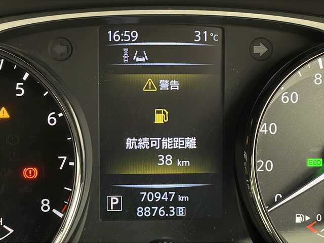 日産 エクストレイル 20Xt エマージェンシーブレーキ 鹿児島県 2016(平28)年 7.1万km ダイヤモンドブラック 純正SDナビ/(BT/CD/DVD/AM/FM/フルセグTV)/エマージェンシーブレーキ/バックカメラ/前席シートヒーター/純正後席フリップダウンモニター/パートアイム4WD/アイドリングストップ/前後コーナーセンサー/レーンキープアシスト/アイドリングストップ/ステアリングスイッチ/ダウンアシストコントロール/純正フロアマット/純正LEDヘッドライト/純正17インチアルミホイール/保証書/取扱説明書