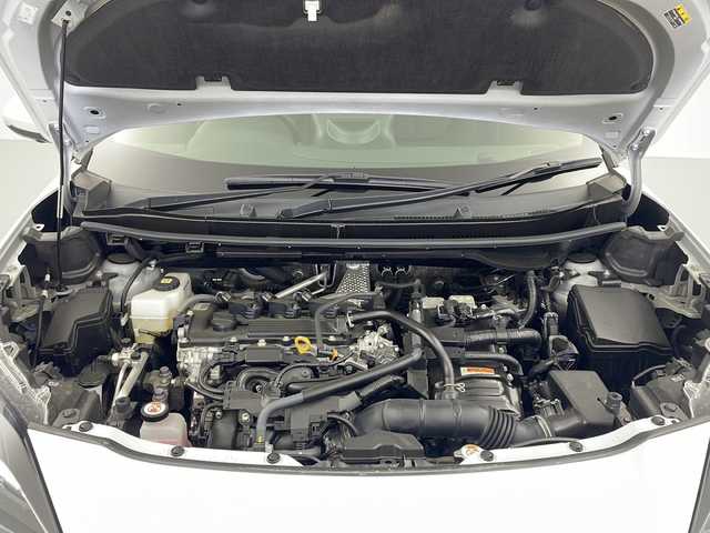 トヨタ ヤリスクロス ハイブリッド Z 岐阜県 2022(令4)年 1.1万km プラチナホワイトパールマイカ 純正9型ディスプレイオーディオ/・コネクテッドナビ対応/・Apple Car Play/Android Auto/BlueTooth/MiraCast/USB/ラジオ/ブラインドスポットモニター＋安心降車アシスト/バックガイドモニター/パノラミックビューモニター/ETC2.0/運転席パワーシート/電動パーキング/ブレーキホールド/車両接近通報装置/合皮シート/シートヒーター(D＋N席)/ステアリングヒーター/純正フロアマット/純正Zグレード 18インチアルミホイル/TOYOTA Safety Sense/・プリクラッシュセーフティ/・レーントレーシングアシスト/・レーダークルーズコントロール/・オートマチックハイビーム/・ロードサインアシスト/・ドライバー異常時対応システム/・プロアクティブドライビングアシスト/・発進遅れ告知機能