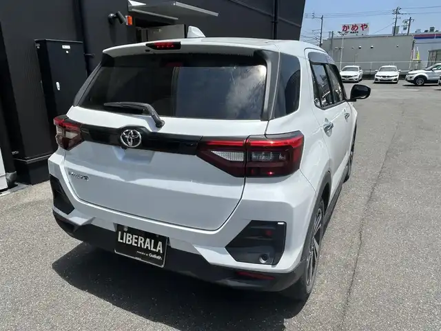 トヨタ ライズ Z 高知県 2020(令2)年 2.8万km シャイニングホワイトパール ワンオーナー/純正SDナビ/【CD/DVD/BT/フルセグTV】/バックカメラ/クルーズコントロール(追従走行有り)/衝突被害軽減ブレーキ(プリクラッシュセーフティ：PCS)/ブラインドスポットモニター(後側方車両検知警報：BSM)/横滑り防止/シートヒーター/コーナー、バックセンサー/ETC/オートライト/純正LEDライト/スマートキー/プッシュスタート/純正アルミホイール 17インチ/純正フロアマット/スペアキー×1【スマートキー】/新車時整備手帳（保証書）/取扱説明書/記録簿有