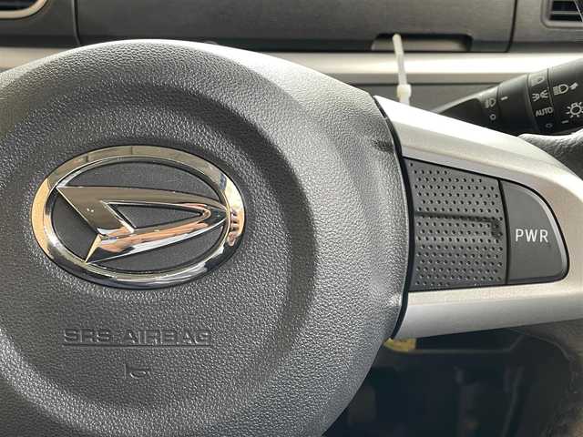 ダイハツ タント カスタム RS トップED SA Ⅲ 岩手県 2018(平30)年 1.7万km ブライトシルバーメタリック ４WD/両側パワースライドドア/アイドリングストップ/横滑り防止装置/寒冷地仕様/スマートアシスト３/ロールサンシェード/純正LEDヘッドライト/純正ディスプレイオーディオ/純正フロアマット/レーンアシスト/ベンチシート/バックドア