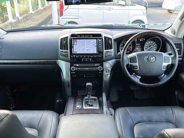トヨタ ランドクルーザー ZX 茨城県 2015(平27)年 2.5万km ブラック エアロパーツ/サンルーフ/後席用モニター/純正ナビ/DISC/HDD/USB/AUX/フルセグTV/Bluetooth搭載/バックカメラ/クルーズコントロール/パワーシート/レザーシート/シートメモリー/エアシート/ステアリングヒーター/WAC/オートライト/コーナーセンサー/スマートキー/ETC