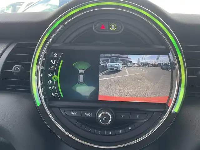 ＭＩＮＩ ミニ クーパー D 福島県 2020(令2)年 6.1万km ソラリスオレンジ ワンオーナー/・純正ナビ/・フルセグＴＶ/・ＣＤ/・ＤＶＤ/・ＦＭ・ＡＭ/前席シートヒーター/インテリジェントセーフティ/・衝突警告/・歩行者警告/ＥＴＣ/ステアリングリモコン/純正フロアマット/ＨＩＤヘッドライト/ＨＤＭＩ