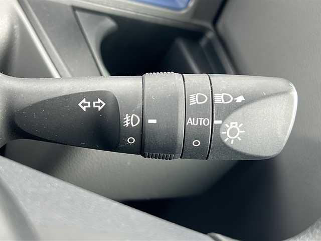ダイハツ タント カスタム X 三重県 2019(令1)年 3.1万km パールブラック 社外ナビ　/両側パワースライドドア /前後コーナーセンサー /スペアキー /LEDヘッドライト /オートハイビーム /オートライト /USB給電 /純正フロアマット /ステアリングスイッチ /レーンキープアシスト/衝突軽減ブレーキ/リヤサンシェード/電動格納ミラー/禁煙車