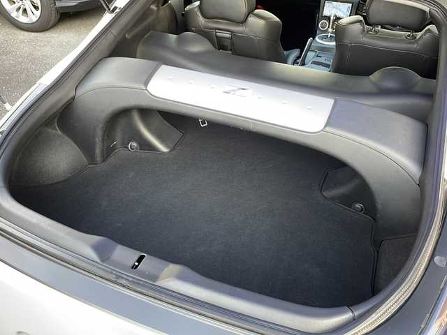 日産 フェアレディ Ｚ バージョンT 宮崎県 2004(平16)年 12.2万km ダイヤモンドシルバー SDナビ/フルセグテレビ/Bluetooth/CDチェンジャー/DVD再生可/ETC/LEDヘッドライト/パワーウィンドウ/パワーステアリング/TCS/マフラーＹｏｓｓｏ