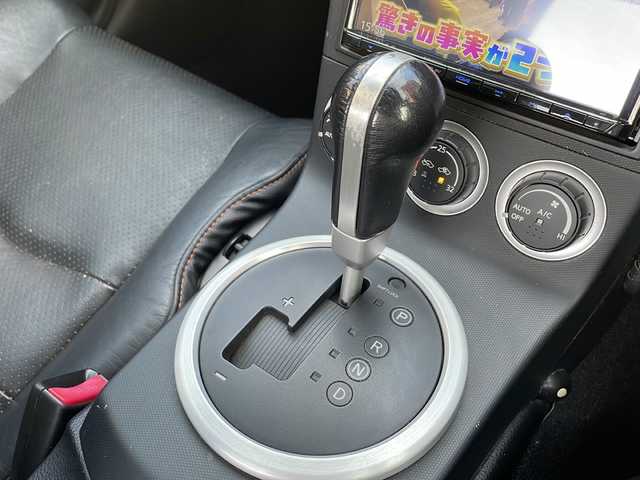 日産 フェアレディ Ｚ バージョンT 宮崎県 2004(平16)年 12.2万km ダイヤモンドシルバー SDナビ/フルセグテレビ/Bluetooth/CDチェンジャー/DVD再生可/ETC/LEDヘッドライト/パワーウィンドウ/パワーステアリング/TCS/マフラーＹｏｓｓｏ