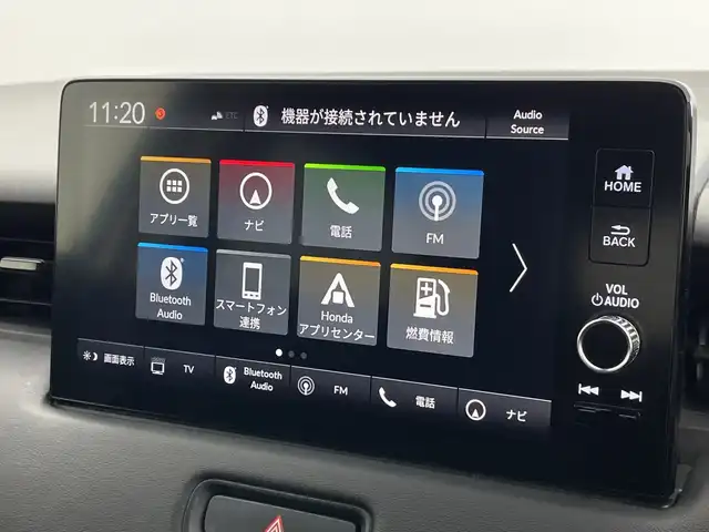ホンダ ヴェゼル ハイブリッド e:HEV Z 新潟県 2021(令3)年 5.8万km プラチナホワイトパール Honda SENSING/　・衝突軽減ブレーキ/　・レーダークルーズコントロール/　・レーンキープアシスト/　・ブラインドスポットインフォメーション/　・後退出庫サポート/Honda CONNECTディスプレーナビ/フルセグTV/Bluetooth/バックカメラ/ビルトインETC2.0車載器/ワイヤレス充電器（置くだけ充電）/親水/ヒーテッドドアミラー/熱線入りフロントウインドウ/ハーフレザーシート/運転席助手席シートヒーター/ハンズフリーアクセスパワーテールゲート(予約クローズ機能付)/LEDシーケンシャルターンシグナルランプ/オートライト/オートハイビーム/LEDヘッドライト/コーナーセンサー/純正18インチアルミホイール/革巻きステアリング/ステアリングスイッチ/パドルシフト/純正フロアマット/ドアバイザー