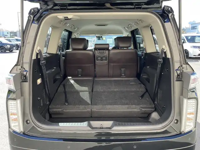 日産 エルグランド 250ハイウェイスターS 東京都 2023(令5)年 4.3万km 黒 4WD/純正ナビ/バックカメラ/Bluetooth/両側パワースライドドア/LEDヘッドライト/ETC/衝突被害軽減ブレーキ/レーンキープアシスト/クルーズコントロール/前後コーナーセンサー/オートライト/ハーフレザーシート/スマートキー