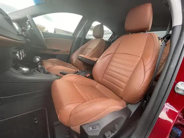 アルファロメオ ジュリエッタ スーパー 栃木県 2018(平30)年 1.9万km 赤 茶革シート/パワーシート/シートヒーター/ナビ　AVIC-RZ801/フルセグTV/DVD/CD/ETC/キセノンヘッドライト/オートライト/バックソナー/クルーズコントロール