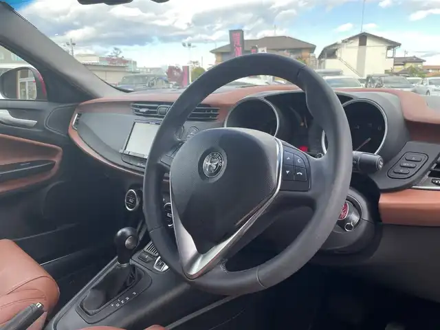 アルファロメオ ジュリエッタ スーパー 栃木県 2018(平30)年 1.9万km 赤 茶革シート/パワーシート/シートヒーター/ナビ　AVIC-RZ801/フルセグTV/DVD/CD/ETC/キセノンヘッドライト/オートライト/バックソナー/クルーズコントロール