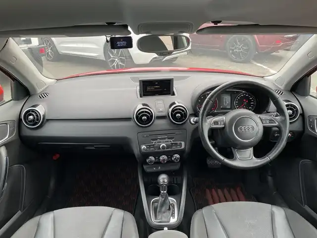 アウディ Ａ１ スポーツバック 1．4TFSI 福岡県 2014(平26)年 8.3万km 赤Ⅱ 純正ナビ/フルセグ/ETC/オートライト/前後ドラレコ/パドルシフト