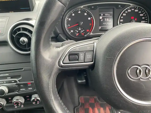 アウディ Ａ１ スポーツバック 1．4TFSI 福岡県 2014(平26)年 8.3万km 赤Ⅱ 純正ナビ/フルセグ/ETC/オートライト/前後ドラレコ/パドルシフト