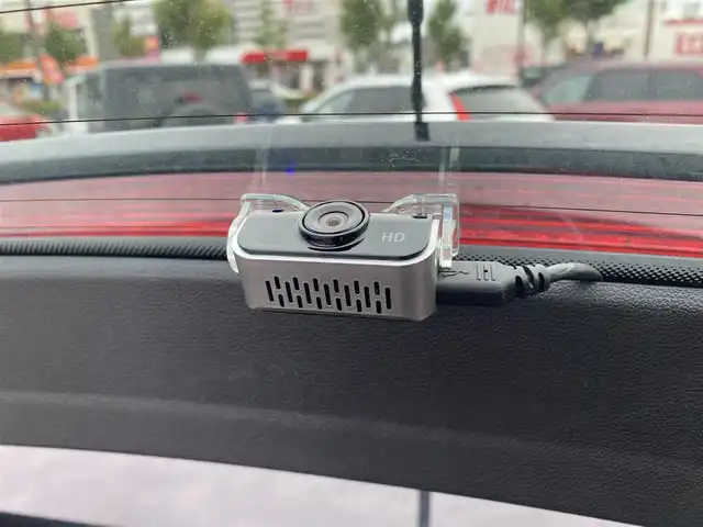 アウディ Ａ１ スポーツバック 1．4TFSI 福岡県 2014(平26)年 8.3万km 赤Ⅱ 純正ナビ/フルセグ/ETC/オートライト/前後ドラレコ/パドルシフト