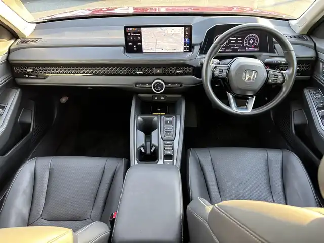 ホンダ アコード e:HEV 福岡県 2024(令6)年 1.1万km 赤 Hondaコネクトディスプレー/(フルセグテレビ・FM・AM・BT)/ETC2.0/クルーズコントロール/前席パワーシート/全席シートヒーター/ブラインドスポットモニター/純正フロアマット/全方位モニター/レーンキープアシスト/衝突軽減ブレーキ/車線維持支援システム/Apple CarPlay