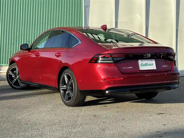 ホンダ アコード e:HEV 福岡県 2024(令6)年 1.1万km 赤 Hondaコネクトディスプレー/(フルセグテレビ・FM・AM・BT)/ETC2.0/クルーズコントロール/前席パワーシート/全席シートヒーター/ブラインドスポットモニター/純正フロアマット/全方位モニター/レーンキープアシスト/衝突軽減ブレーキ/車線維持支援システム/Apple CarPlay
