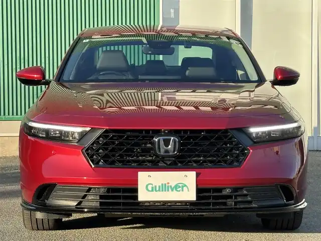 ホンダ アコード e:HEV 福岡県 2024(令6)年 1.1万km 赤 Hondaコネクトディスプレー/(フルセグテレビ・FM・AM・BT)/ETC2.0/クルーズコントロール/前席パワーシート/全席シートヒーター/ブラインドスポットモニター/純正フロアマット/全方位モニター/レーンキープアシスト/衝突軽減ブレーキ/車線維持支援システム/Apple CarPlay