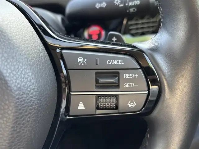 ホンダ アコード e:HEV 福岡県 2024(令6)年 1.1万km 赤 Hondaコネクトディスプレー/(フルセグテレビ・FM・AM・BT)/ETC2.0/クルーズコントロール/前席パワーシート/全席シートヒーター/ブラインドスポットモニター/純正フロアマット/全方位モニター/レーンキープアシスト/衝突軽減ブレーキ/車線維持支援システム/Apple CarPlay