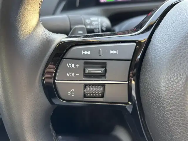 ホンダ アコード e:HEV 福岡県 2024(令6)年 1.1万km 赤 Hondaコネクトディスプレー/(フルセグテレビ・FM・AM・BT)/ETC2.0/クルーズコントロール/前席パワーシート/全席シートヒーター/ブラインドスポットモニター/純正フロアマット/全方位モニター/レーンキープアシスト/衝突軽減ブレーキ/車線維持支援システム/Apple CarPlay