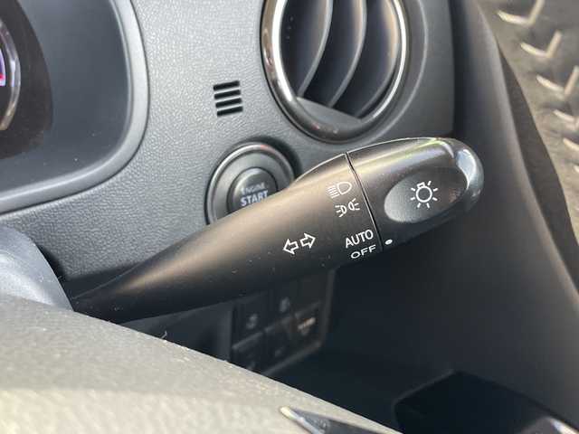 スズキ パレット リミテッドⅡ 千葉県 2013(平25)年 11.6万km ミステリアスバイオレットパール バックカメラ　両側パワースライドドア　シートヒーター　オーディオ　スマートキー　プッシュスタート　フロアマット　ドアバイザー　オートライト　ＨＩＤ　純正ＡＷ付タイヤ積込