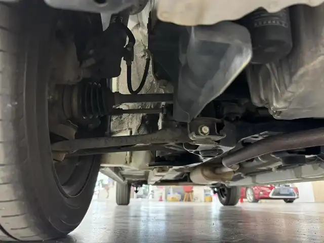 ダイハツ タント X 三重県 2012(平24)年 13.8万km パールホワイトⅢ ガソリン/FF/インパネCVT/KENWOOD CD/MDチューナー（AM/FM/AUX対応）/片側パワースライドドア/安全/・ABS（電子制動力配分制御付）/・運転席・助手席エアバッグ/装備/・オートエアコン/・キーフリーシステム/・スマートキー/・エコアイドル（アイドリングストップ）/・純正ホイールキャップ＆14インチスチールホイール