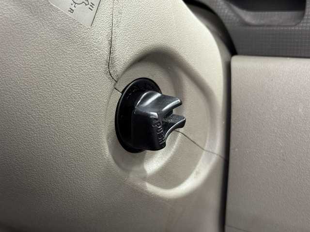 ダイハツ タント X 三重県 2012(平24)年 13.8万km パールホワイトⅢ ガソリン/FF/インパネCVT/KENWOOD CD/MDチューナー（AM/FM/AUX対応）/片側パワースライドドア/安全/・ABS（電子制動力配分制御付）/・運転席・助手席エアバッグ/装備/・オートエアコン/・キーフリーシステム/・スマートキー/・エコアイドル（アイドリングストップ）/・純正ホイールキャップ＆14インチスチールホイール