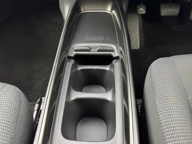 トヨタ アクア Z 愛知県 2022(令4)年 1.6万km ブラックマイカ 純正9型ディスプレイオーディオ/フルセグTV/アクティブクルーズコントロール/ビルトインETC/全方位カメラ/100V電源/トヨタセーフティセンス/レーンキープアシスト/コーナーセンサー/LEDヘッドライト/オートライト/オートハイビーム/純正15インチアルミホイール/取扱説明書/スマートキー/スペアキー