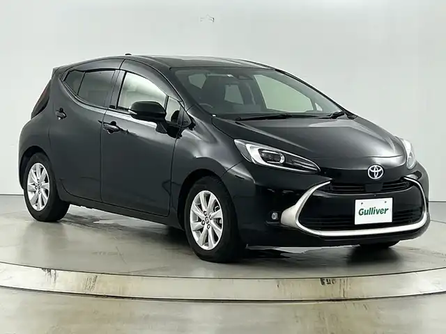トヨタ アクア Z 愛知県 2022(令4)年 1.6万km ブラックマイカ 禁煙車/純正10.5型ディスプレイオーディオ/（AM/FM/フルセグTV/Bluetooth)/全方位カメラ/AC100V電源/トヨタセーフティセンス/・アクティブクルーズコントロール/・プリクラッシュセーフティ/・レーンディパーチャーアラート/・クリアランスソナー/・オートマチックハイビーム/ブラインドスポットモニター/ETC/LEDヘッドライト/フロントフォグランプ/オートライト/スマートキー/スペアキー/プッシュスタート/純正15インチアルミホイール/横滑り防止装置/ステアリングスイッチ/フロアマット