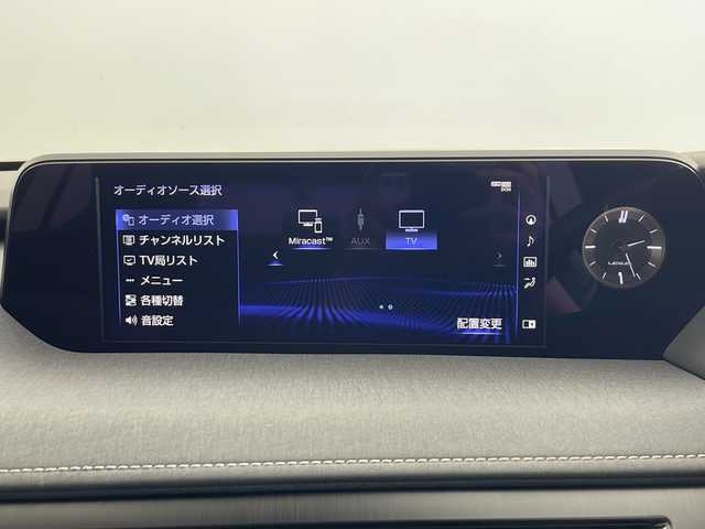 レクサス ＵＸ 250h バージョンL 秋田県 2022(令4)年 1.1万km マーキュリーグレーマイカ ４ＷＤ/純正メモリナビ/（CD/DVD/フルセグTV/BT/ACP/AA)/全方位カメラ/レーダークルーズコントロール/レザーシート/パワーシート（D/N席)/シートヒーター（D/N席)/シートベンチレーション（D/N席)/ステアリングヒーター/パドルシフト/パワーバックドア/オートライト/オートハイビーム/ブレーキホールド/純正フロアマット/スマートキー/スペアキー/前後ドライブレコーダー/ＥＴＣ２．０/取扱説明書/保証書