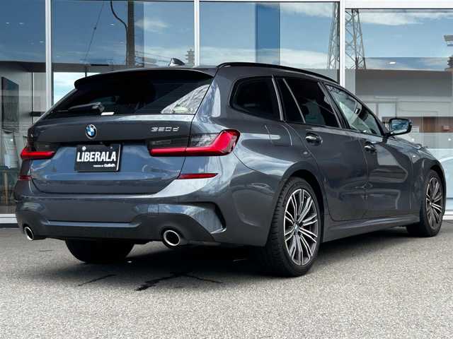 ＢＭＷ ３２０ｄ 富山県 2020(令2)年 6.6万km グレー HDDナビ/AM/FMラジオ/Bluetooth接続/Screen Mirroring/360°カメラ/D/N席パワーシート/D/N席シートヒーター/ワイヤレス充電/ヘッドアップディスプレイ/前後ドラレコ/純正18インチAW/アイドリングストップ/プッシュスタート/ETC2.0/パークアシスト/横滑り防止/純正LEDヘッドライト