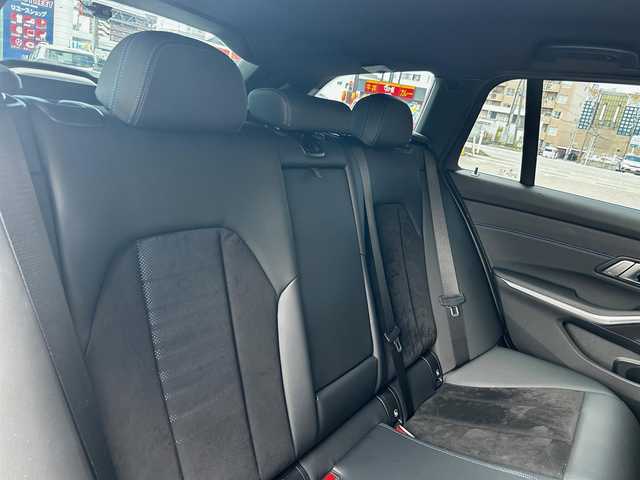 ＢＭＷ ３２０ｄ 富山県 2020(令2)年 6.6万km グレー HDDナビ/AM/FMラジオ/Bluetooth接続/Screen Mirroring/360°カメラ/D/N席パワーシート/D/N席シートヒーター/ワイヤレス充電/ヘッドアップディスプレイ/前後ドラレコ/純正18インチAW/アイドリングストップ/プッシュスタート/ETC2.0/パークアシスト/横滑り防止/純正LEDヘッドライト